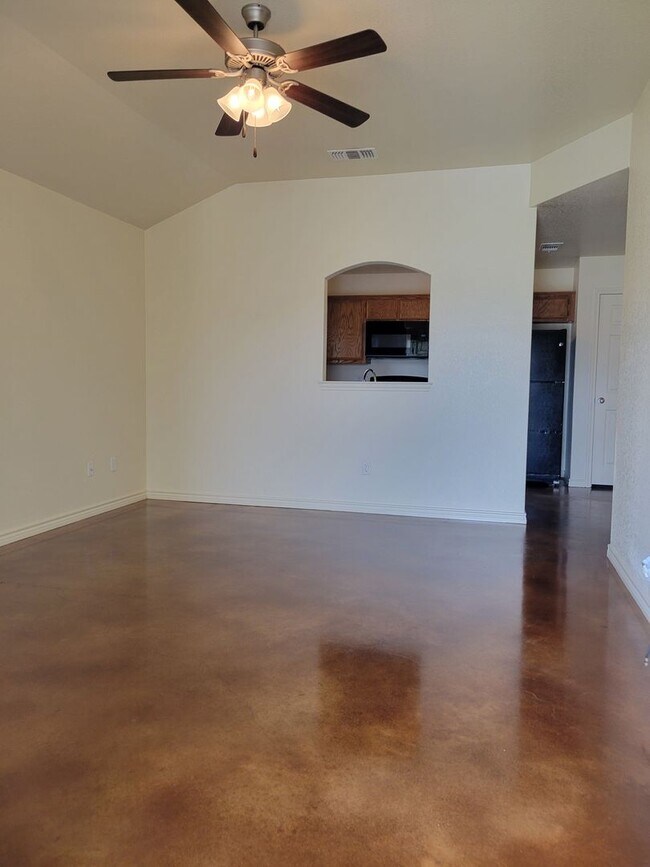 Building Photo - 207 Coby Dr