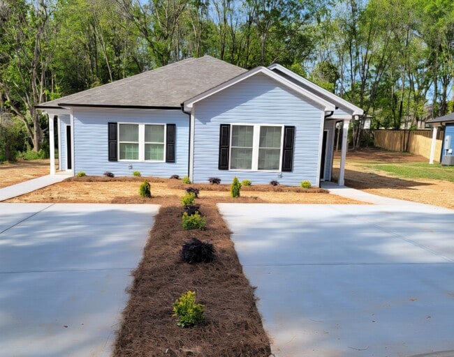 Building Photo - 116 Wilson St