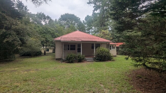 Building Photo - Coming up 810/25 Modest private home