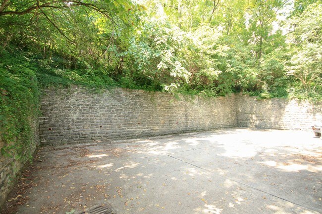 Building Photo - 783 Delta Ave