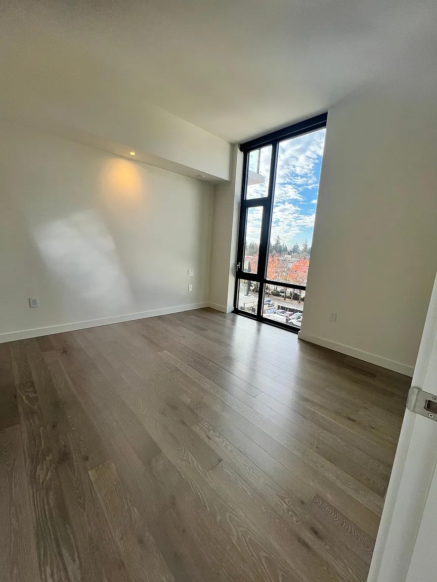 Master bedroom - 889 103rd Ave NE