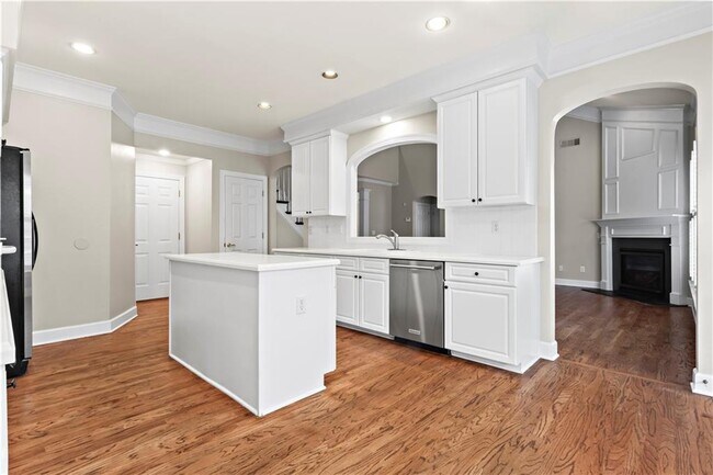 Building Photo - 408 Wellwood Way
