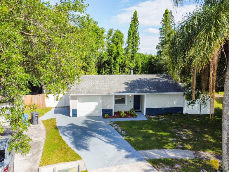 Building Photo - 14003 Ridgedale Way