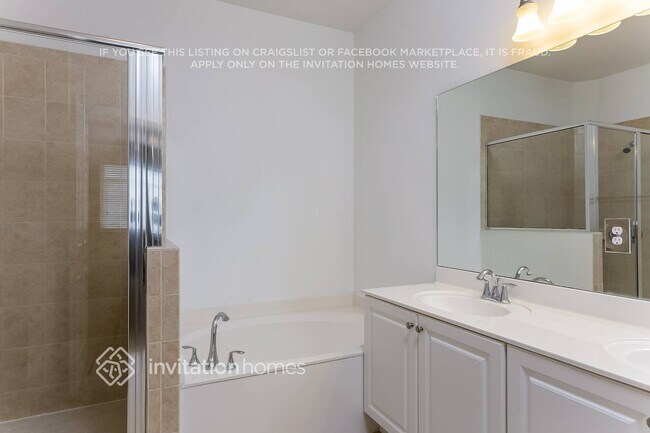 Building Photo - 251 Las Brisas Cir