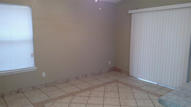 Building Photo - 11832 Balladeer Ave