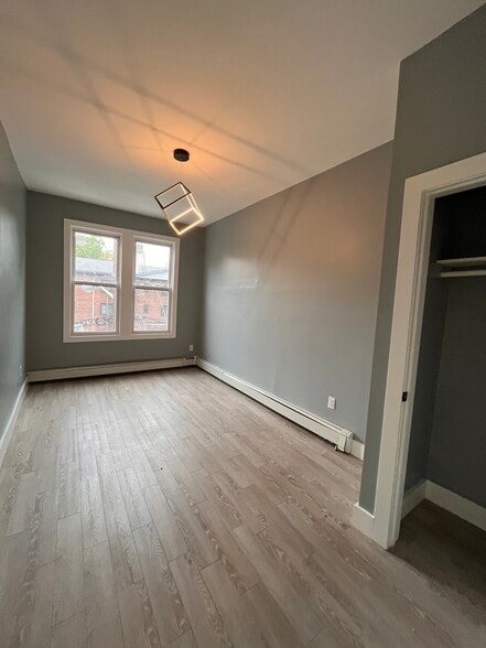 Big size bedroom two - 28 Dales Ave