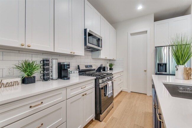 Building Photo - 1007 Mt Auburn Ave