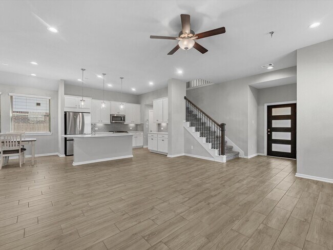 Building Photo - 731 Lacebark Elm Trl