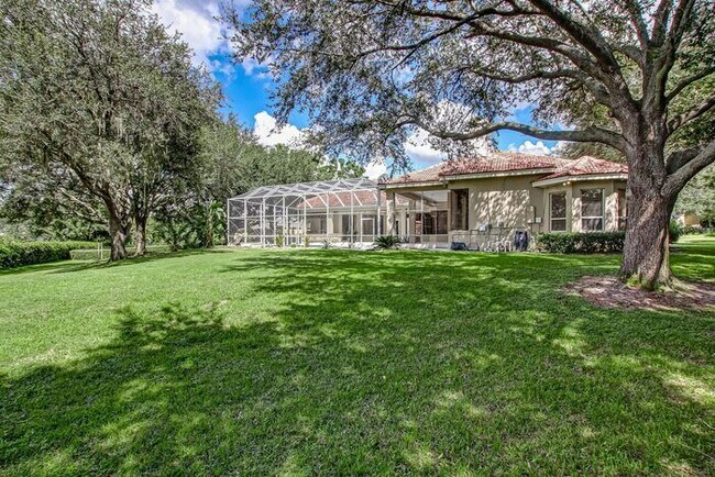 Building Photo - Stunning 5-Bedroom Pool Home on Nearly 2 Acres!