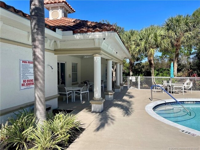 Building Photo - 3701 NW Willow Creek Dr