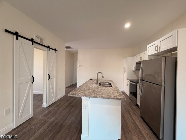 Building Photo - 454 Grant Blvd