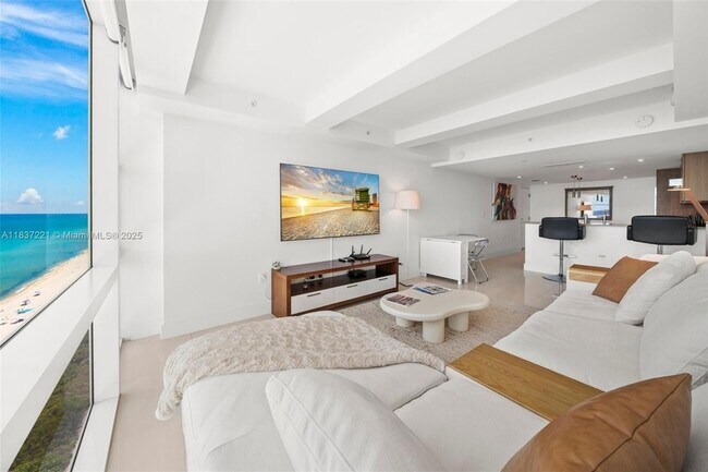 Building Photo - 6801 Collins Ave