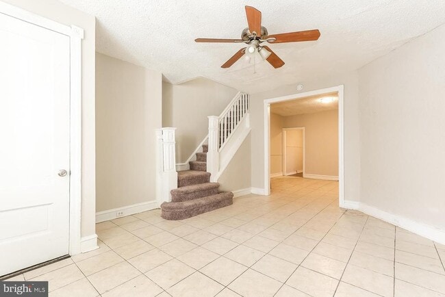 Building Photo - 5627 Hadfield St