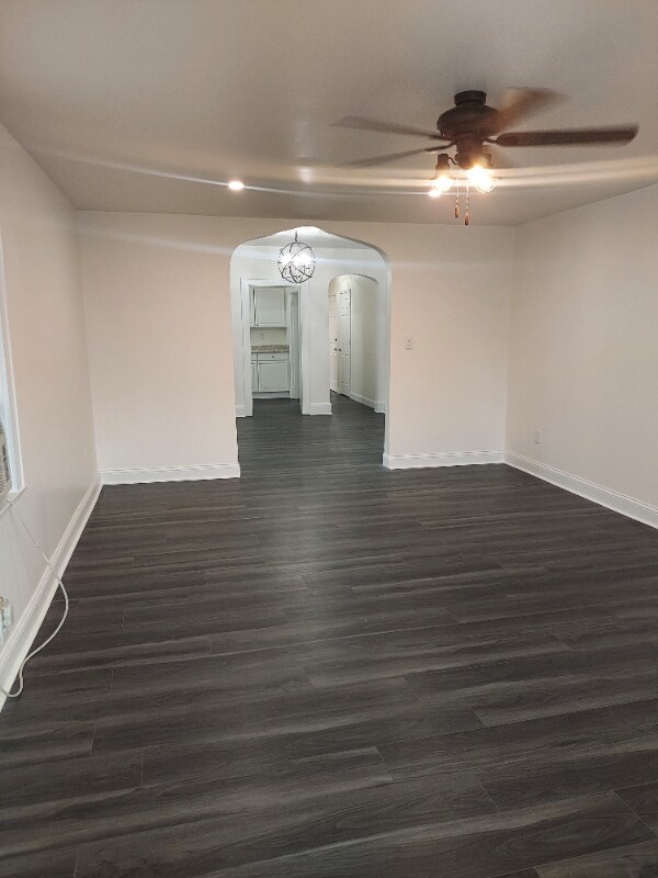 Building Photo - 2065 Beechmont Ave