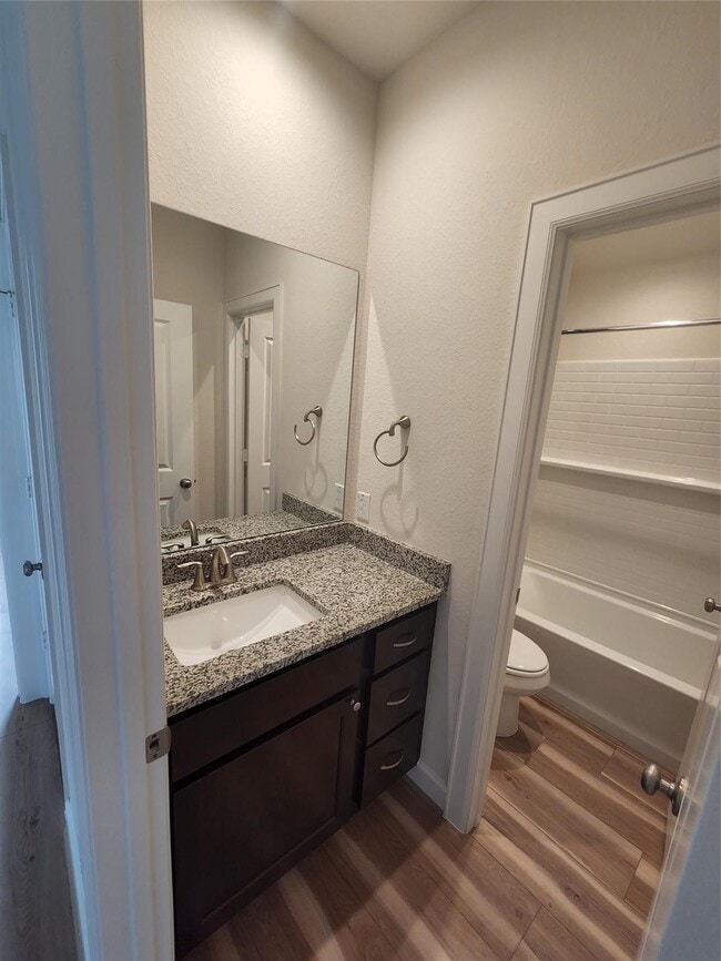 Building Photo - 1605 La Delle St