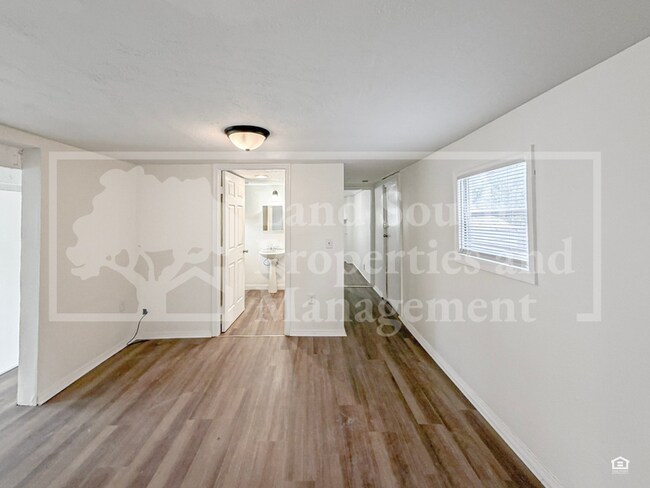 Building Photo - 3818 Ethel Ave