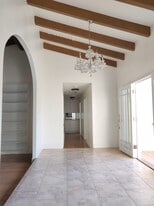 Building Photo - 17381 Canyon Heights Dr