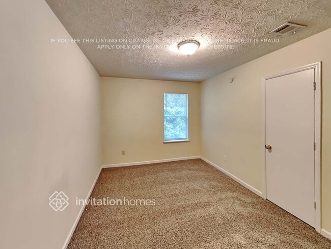 Building Photo - 2795 Wildflower Ln SW