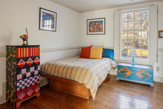 Building Photo - 147 Rock City Rd