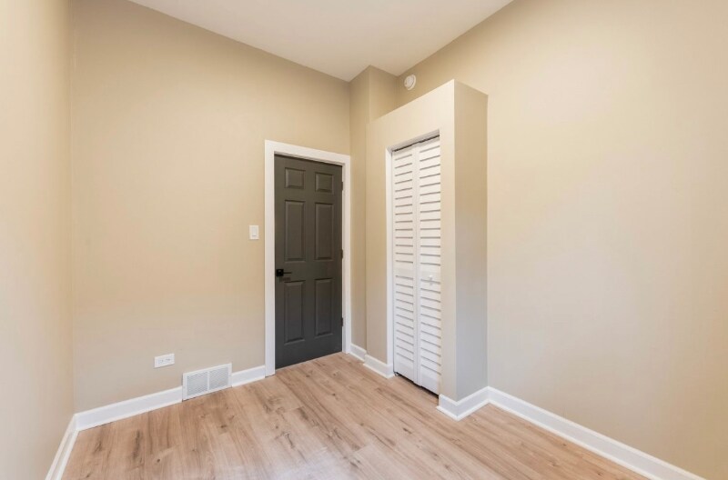 Building Photo - 3007 Euclid Ave