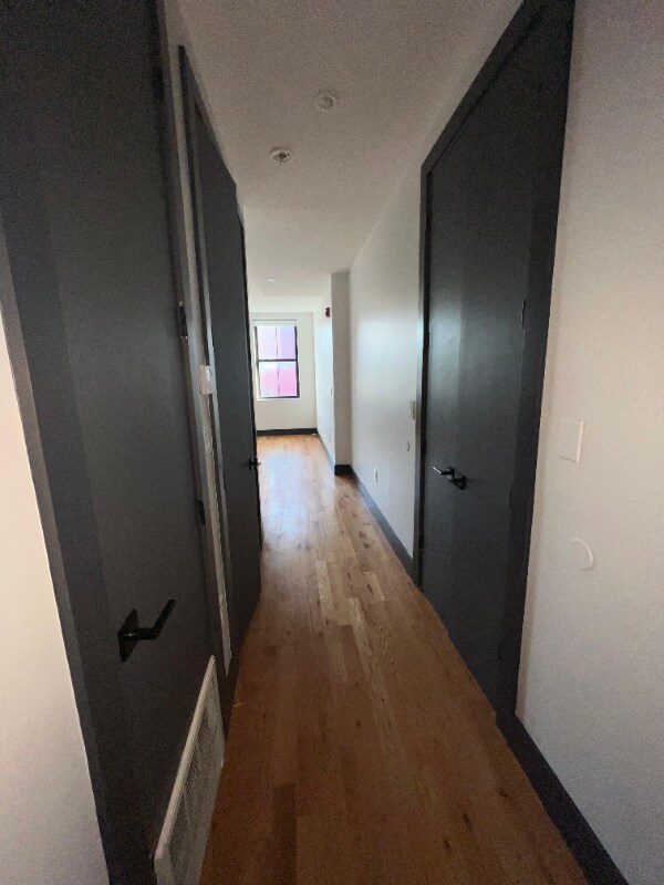 Building Photo - 568 Communipaw Ave