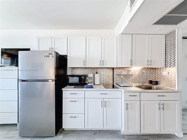 Building Photo - 19201 Collins Ave