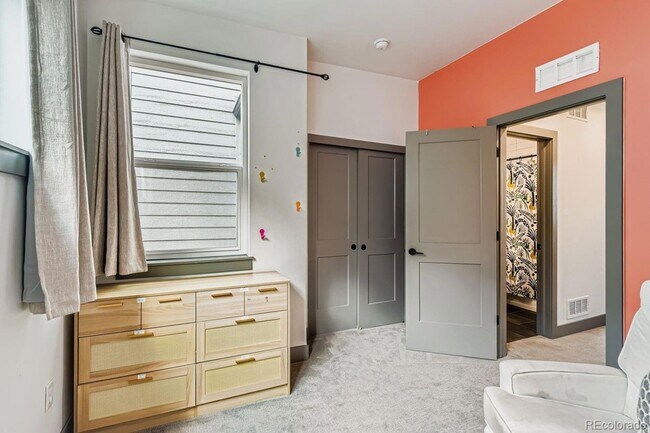 Building Photo - 1280 E Hampden Ave