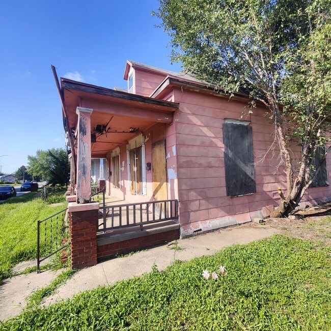 Building Photo - OWNER Finance Home with 10% DOWN