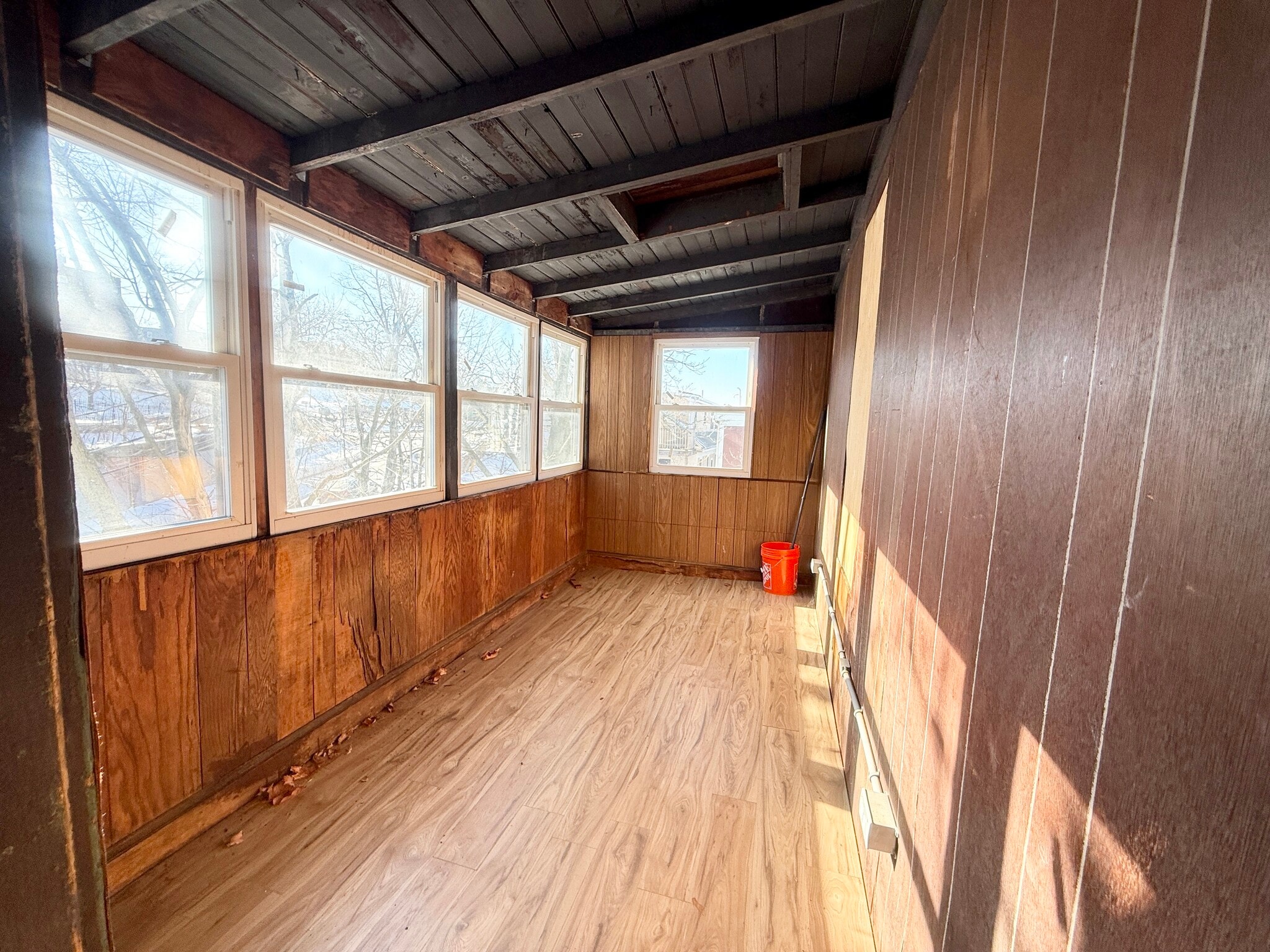 Building Photo - 144 Hillside St