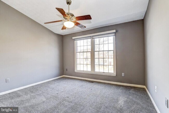 Building Photo - 2733 Quarry Heights Way