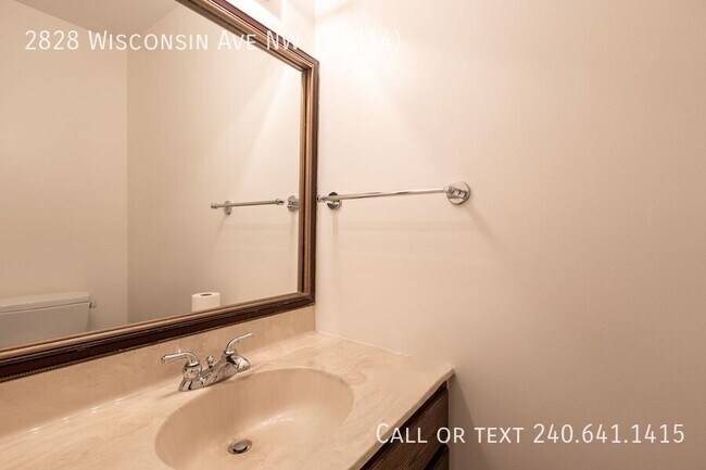 Building Photo - 2828 Wisconsin Ave NW