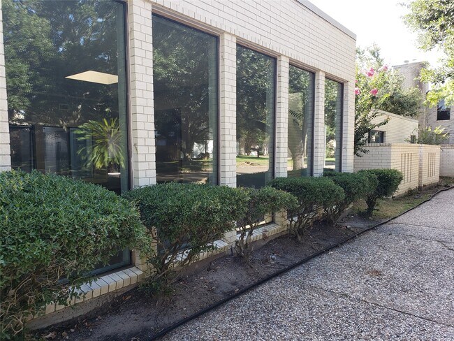 Primary Photo - 10738 Villa Lea Ln