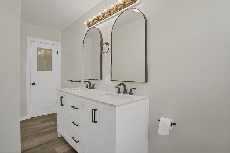 Building Photo - 265 Cherry Dr