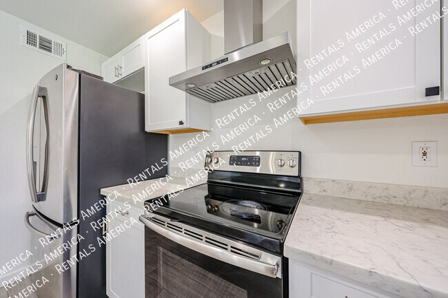 Building Photo - 3829 E Ironwood Dr