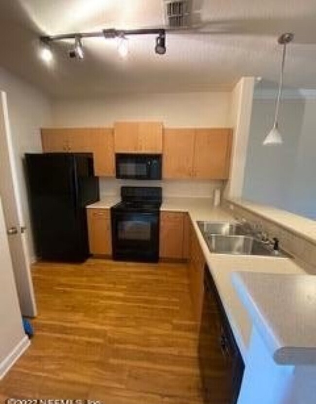 Building Photo - 8290 Gate Pkwy W