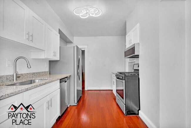 Building Photo - 4820 13th St NW #2