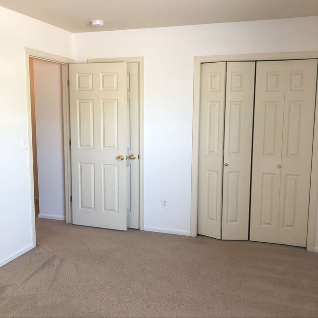 Building Photo - 4533 Starflower Dr