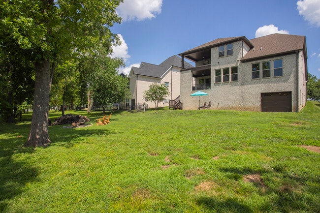 Building Photo - 2024 Albatross Way