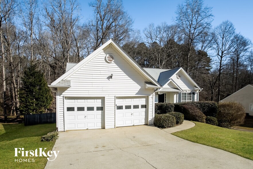 Building Photo - 269 London Ln