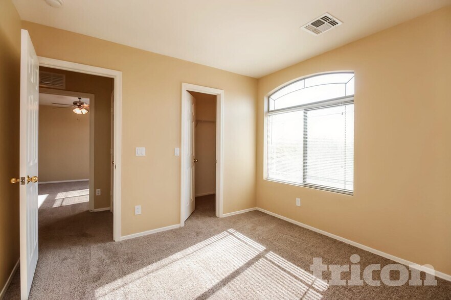 Building Photo - 8332 W Crown King Rd