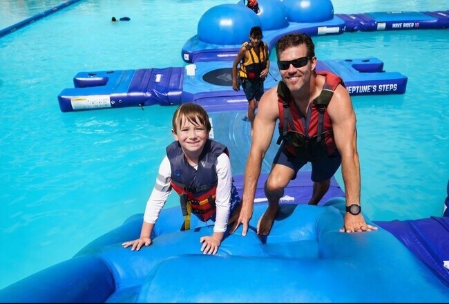 Building Photo - 3156 Sunset Glory Dr