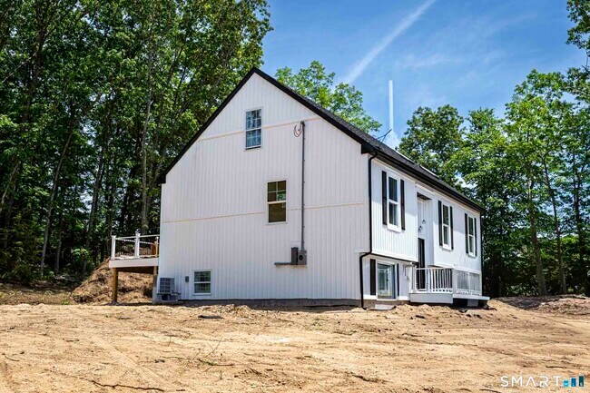 Building Photo - 10 Church St