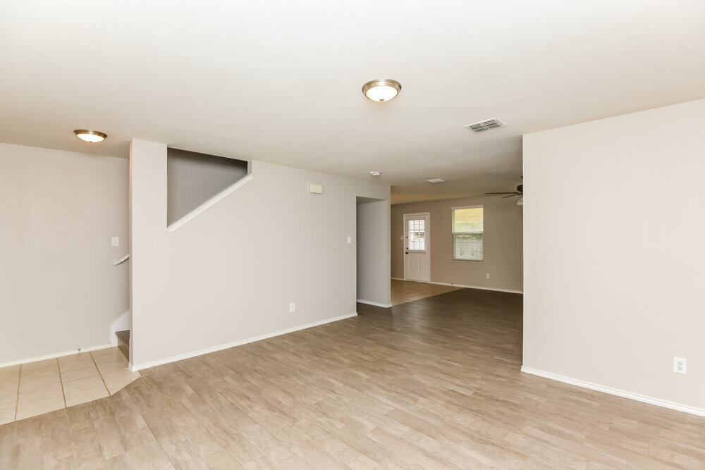 Building Photo - 221 Weber River tr