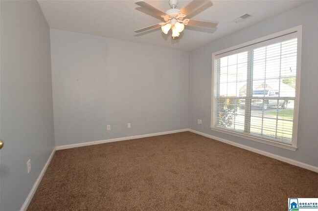 Building Photo - 211 Silver Creek Pkwy