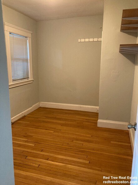 Building Photo - 15 Radnor Rd