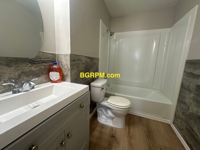 Building Photo - 9 Bradburn Rd