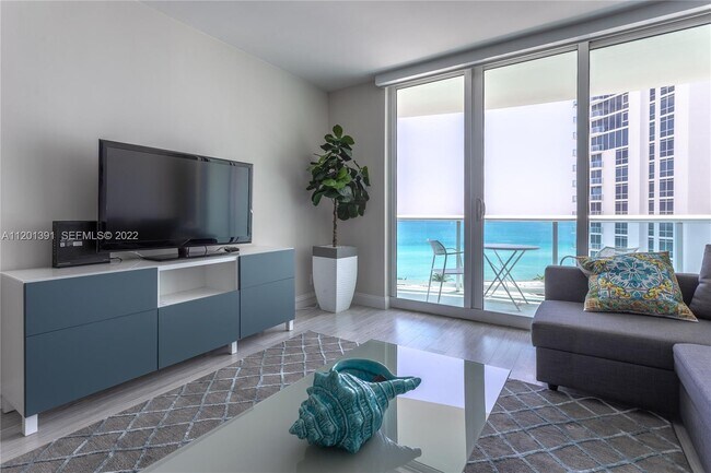 Building Photo - 3901 S Ocean Dr