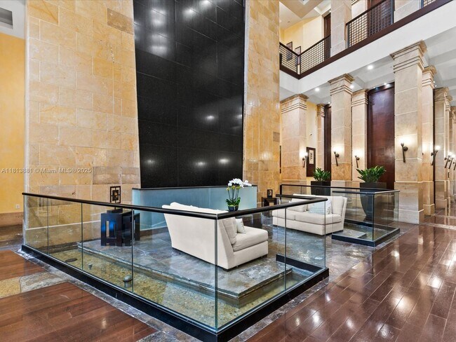 Building Photo - 16275 Collins Ave