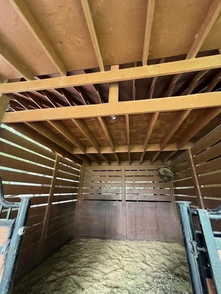 Building Photo - 1711 Stallion Dr