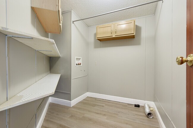 Building Photo - 20356 S I - 12 Service Rd